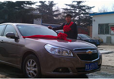 超前涂料獎(jiǎng)勵(lì)員工轎車，真石漆生產(chǎn)廠家！